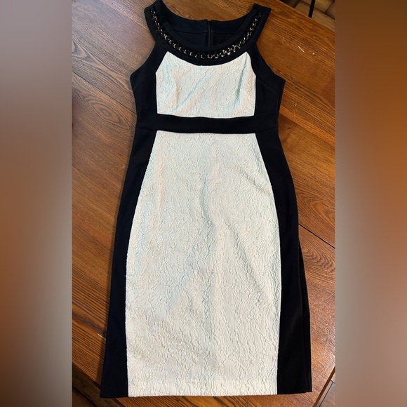 Dress - Picture 2 of 4